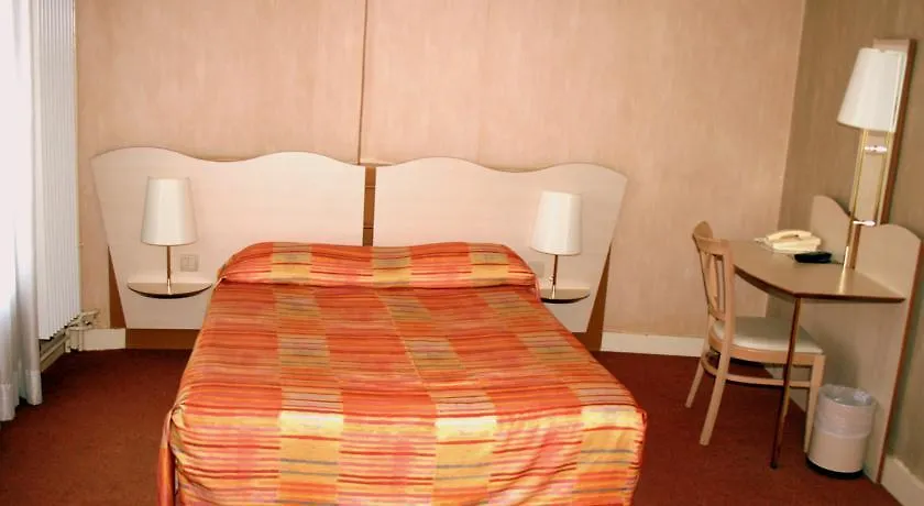 Hotel Eiffel Blomet Paris 4*,