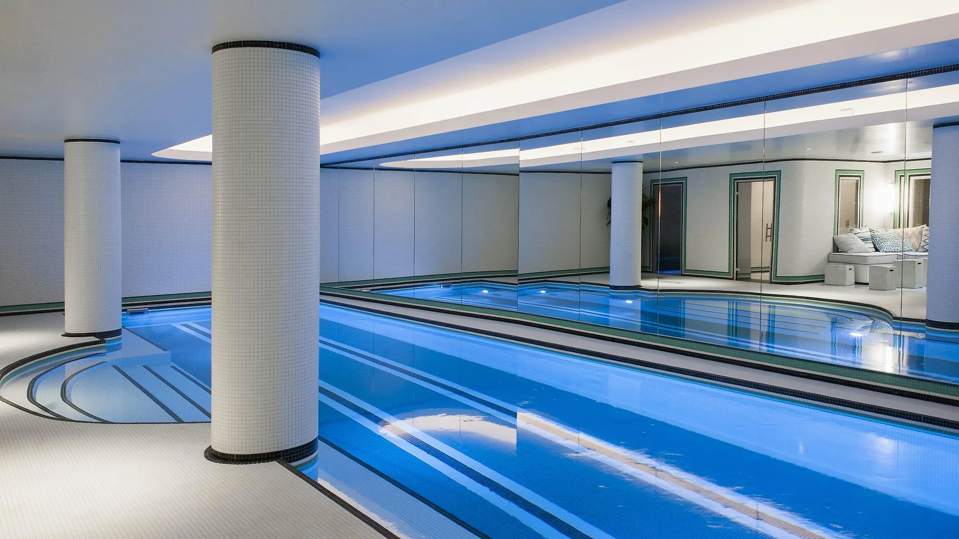 Hotel Eiffel Blomet Paris