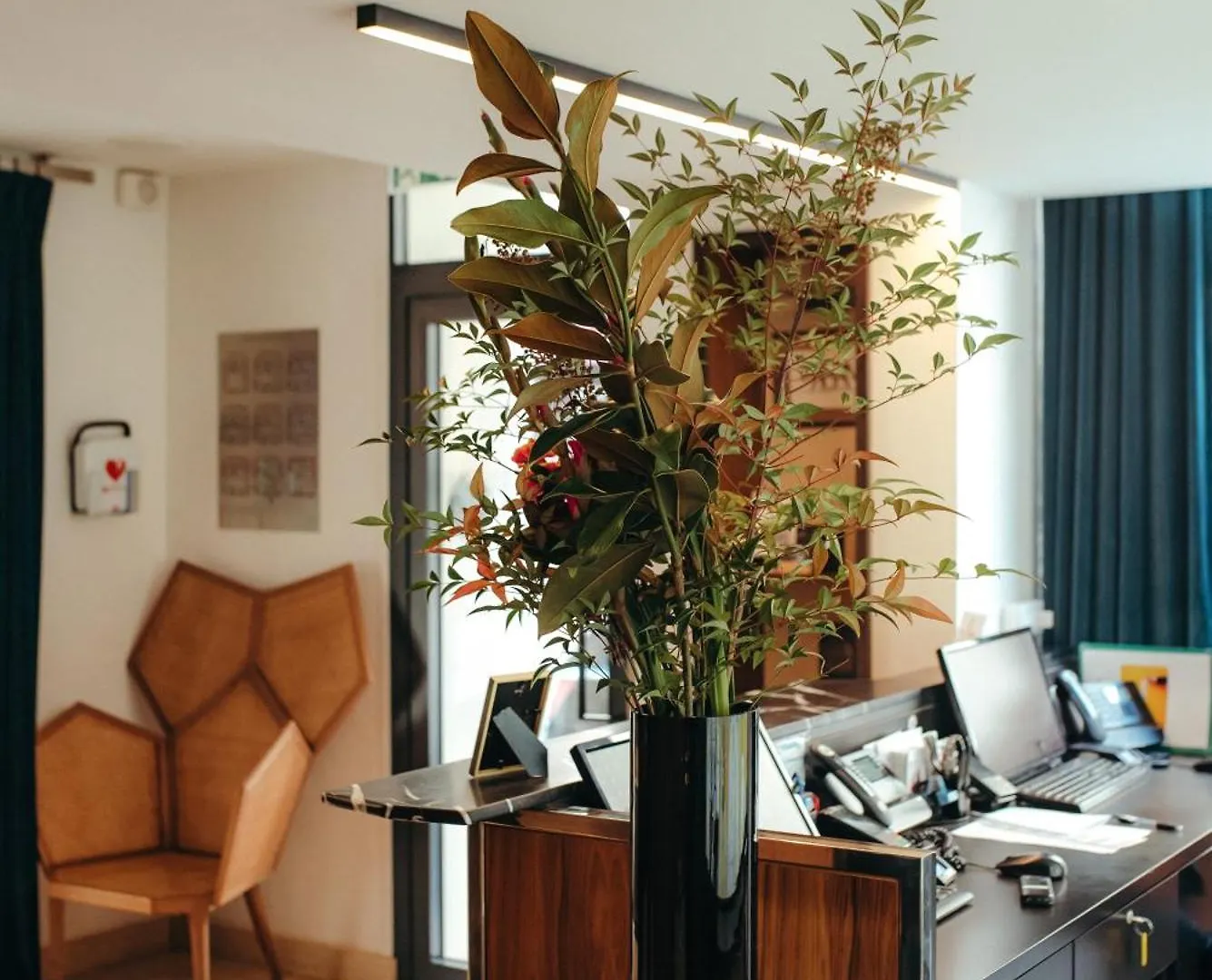 ****  Hotel Eiffel Blomet Paris France
