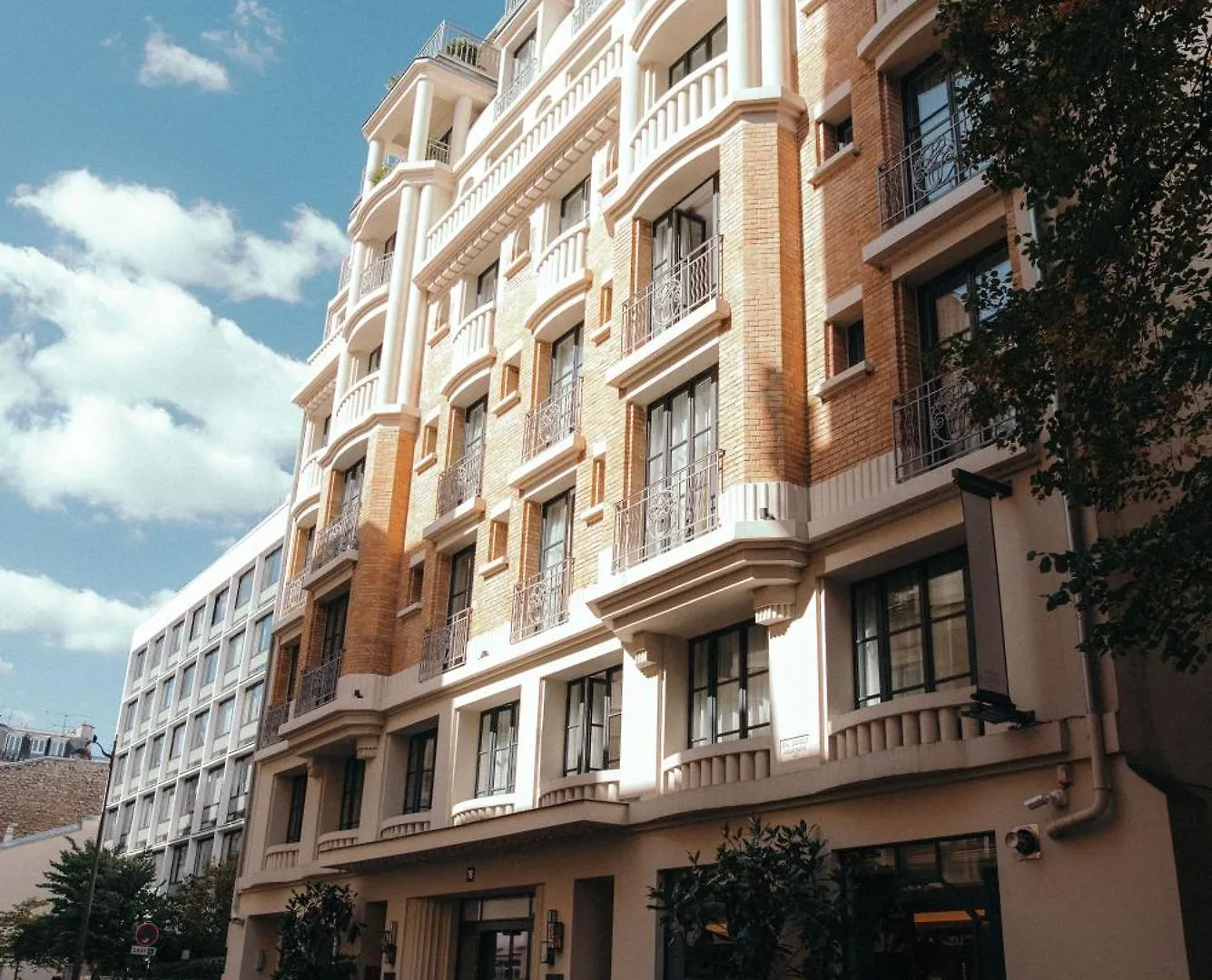 Hotel Eiffel Blomet Paris