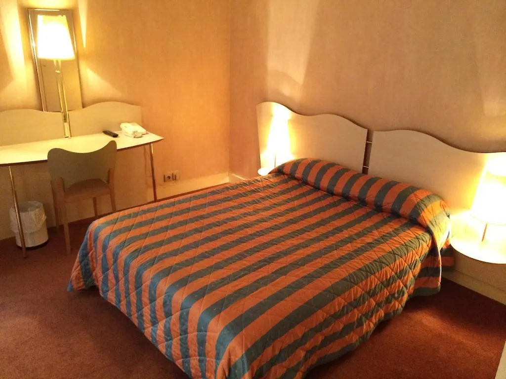 Hotel Eiffel Blomet Paris